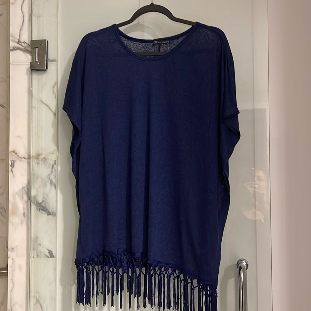 Esperanza lightweight top with Kimono-like sleeves navy Large fringes NWT
